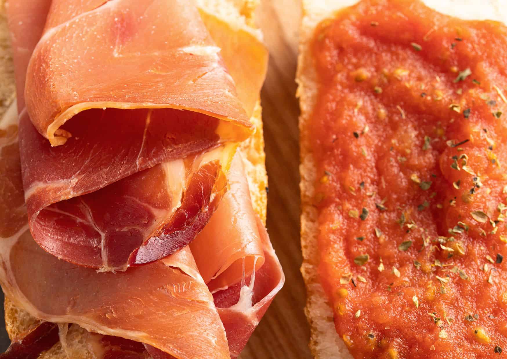 15 Things Tourists Don’t Realize They’re Doing Wrong in Spain 7 15 Unspoken Rules of Spanish Life That Tourists Never Understand