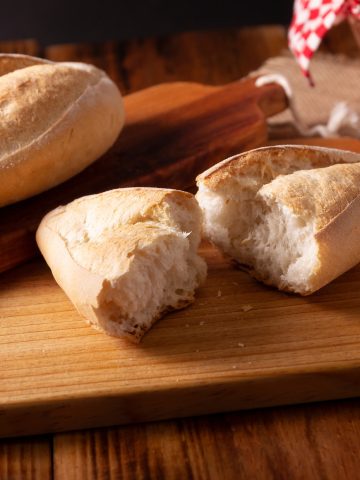 Tourists Keep Breaking These 7 Restaurant Etiquette Rules in Europe’s Food Capitals