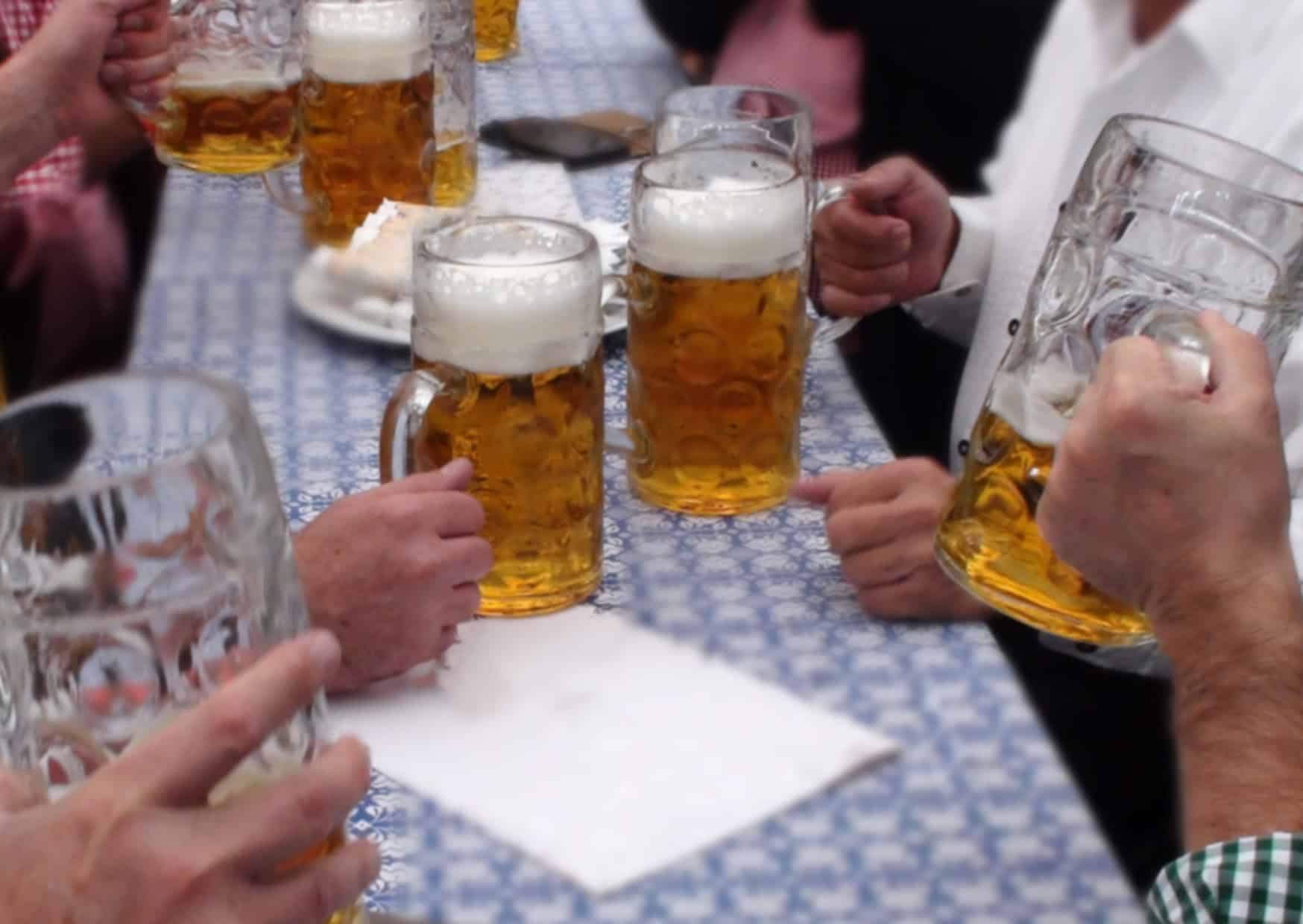 Restaurant Etiquette Rules in Europe 5