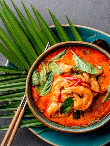 How To Make Thai Red Curry (Recipe Guide)
