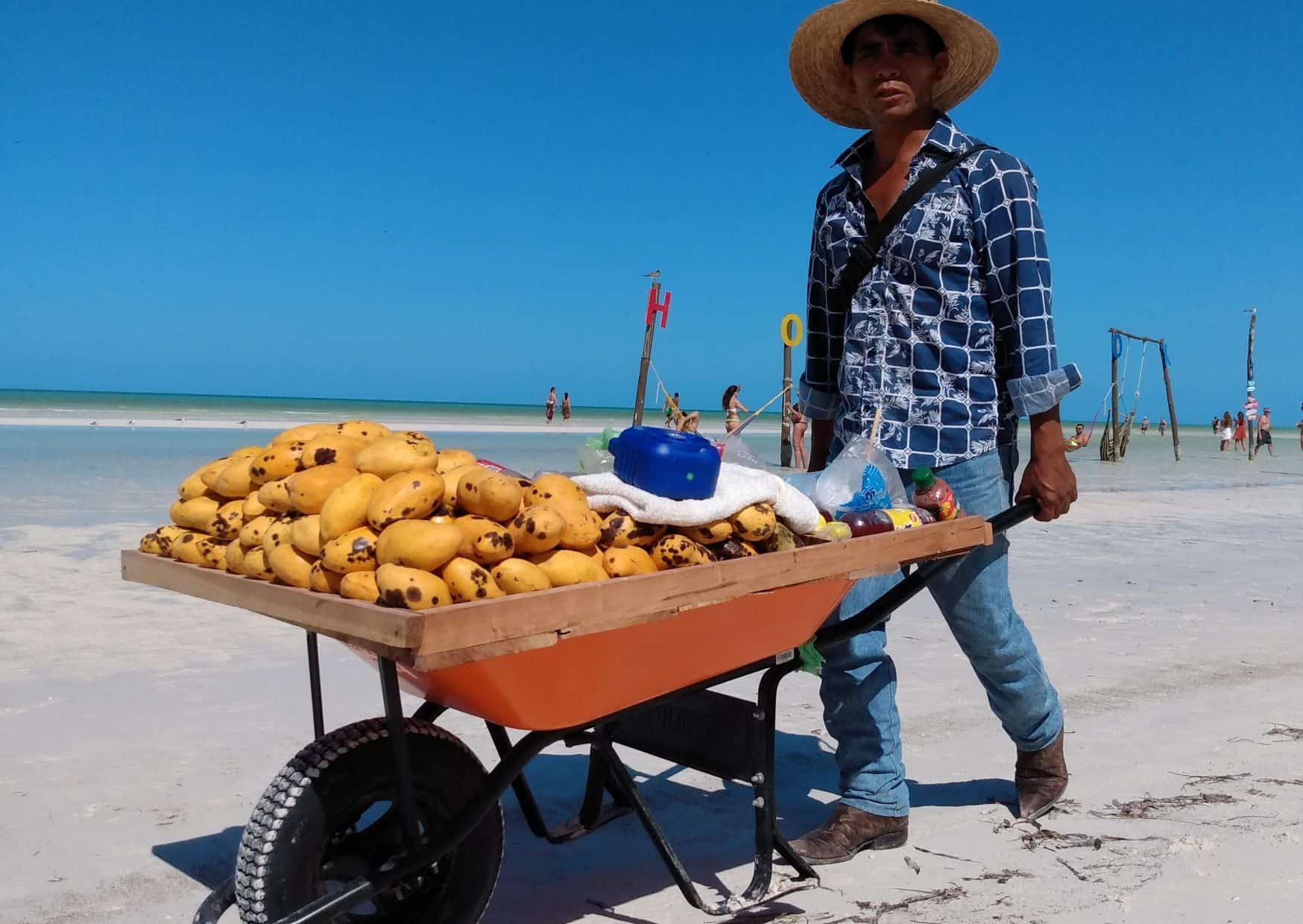 20 Unspoken Rules Of Caribbean Beaches That Tourists Can't Understand 2 USA 20