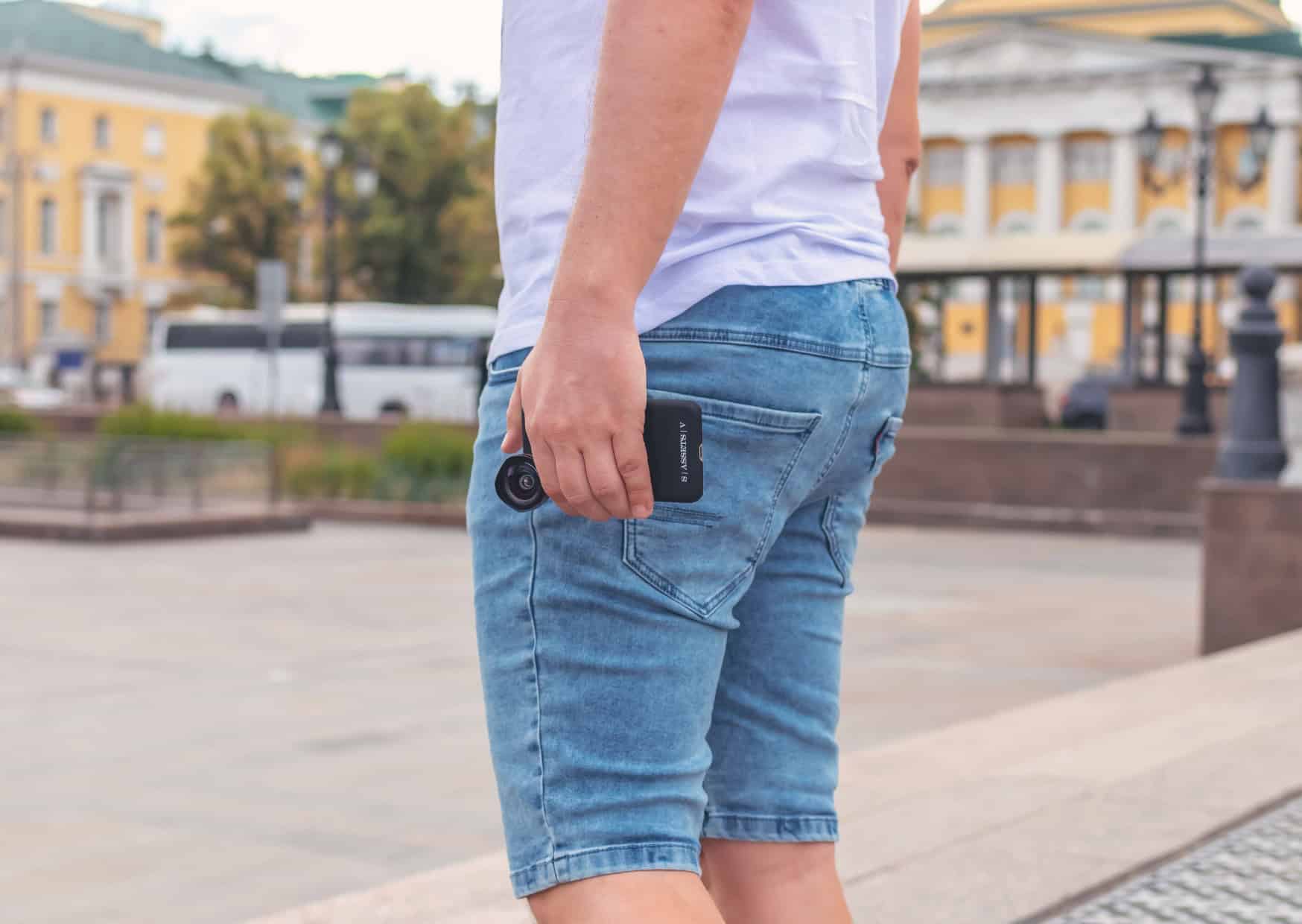 7 Dress Code Shocks Americans Face in Italy 3