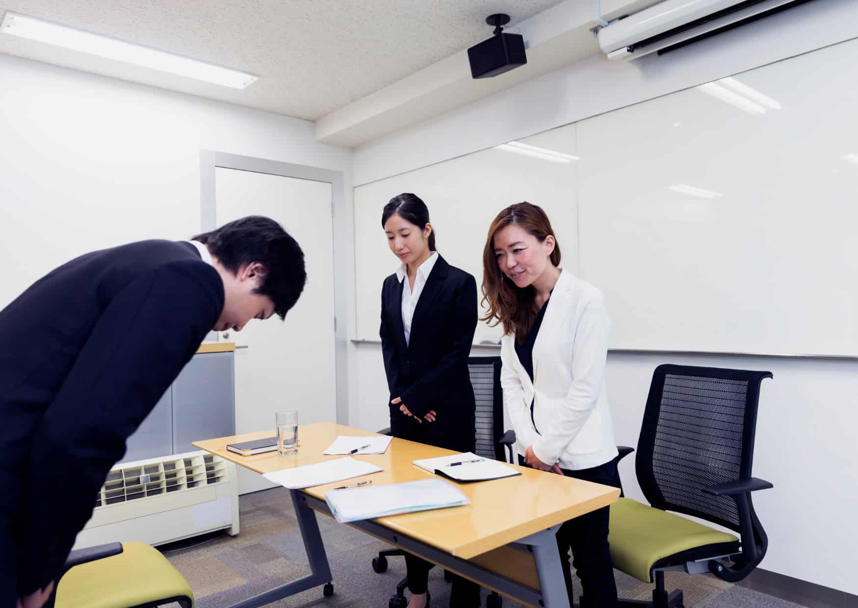 Why These 7 Everyday Japanese Habits Confuse So Many Americans 1 7 Japanese Social Rules That Completely Baffle American Tourists 6