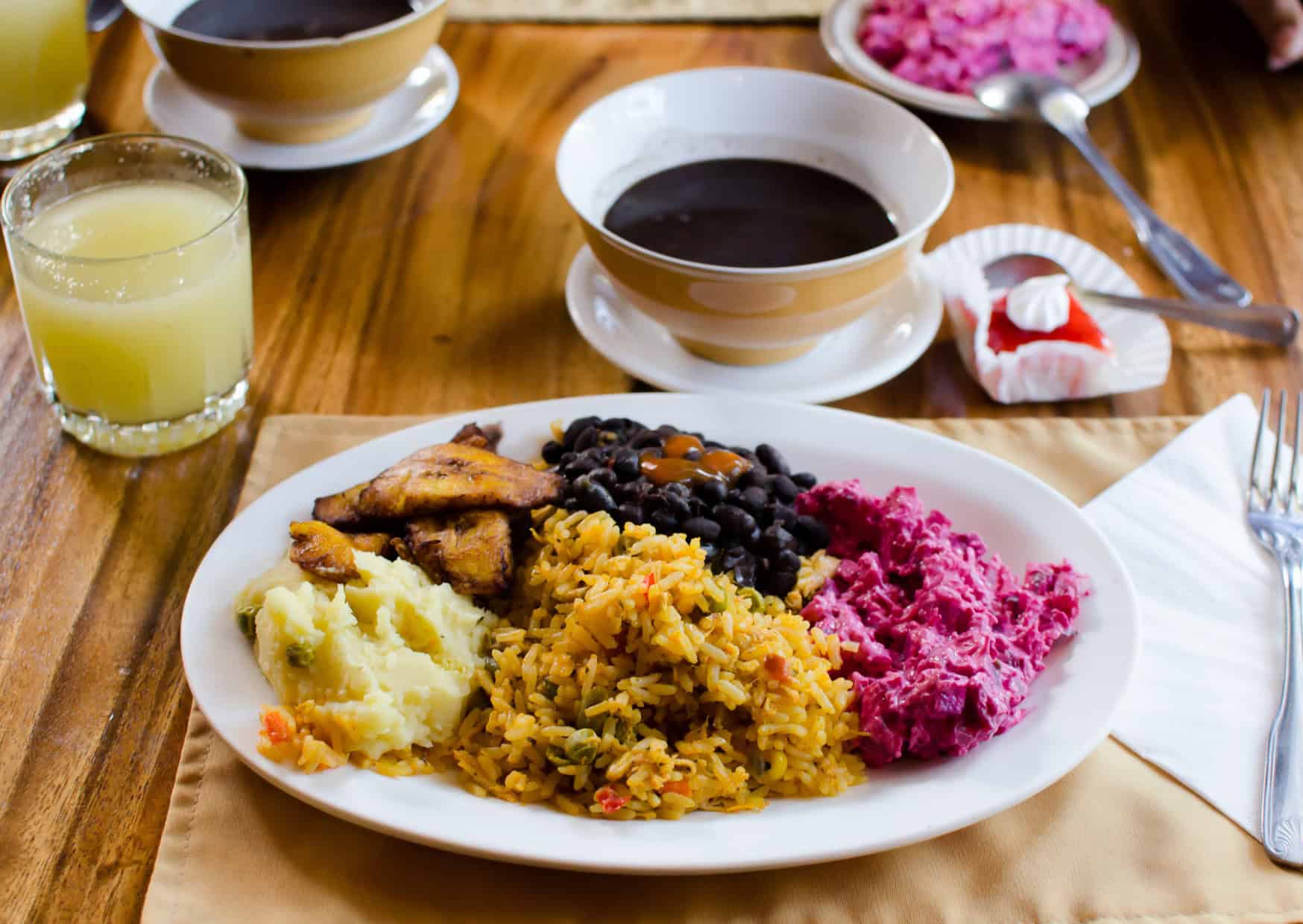 The 7 Tourist Habits Destroying Costa Rica’s Peace (Visitors Don’t Even Realize It) 4 7 Ways Youre Ruining Your Costa Rica Trip 6