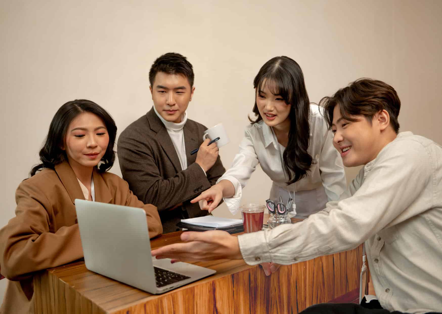 From Shoes to Silence: 8 Social Rules That Surprise Americans in Asia 5 8 Social Rules That Shock Americans in Asian Cities 5