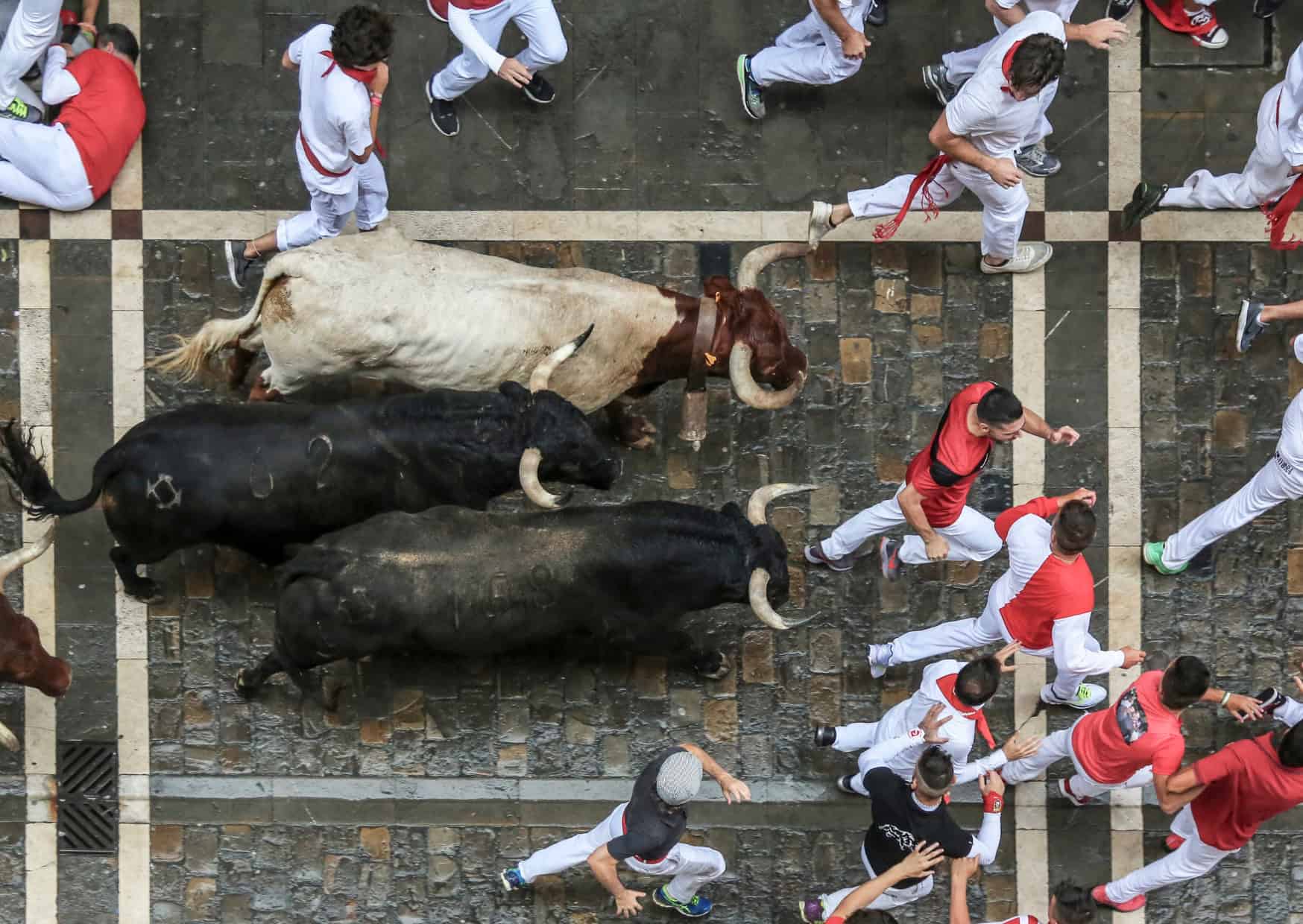 Don’t Fall For These 9 European Customs – They’re Total Tourist Traps 3 9 Euro Customs That Are Total Tourist Traps 3