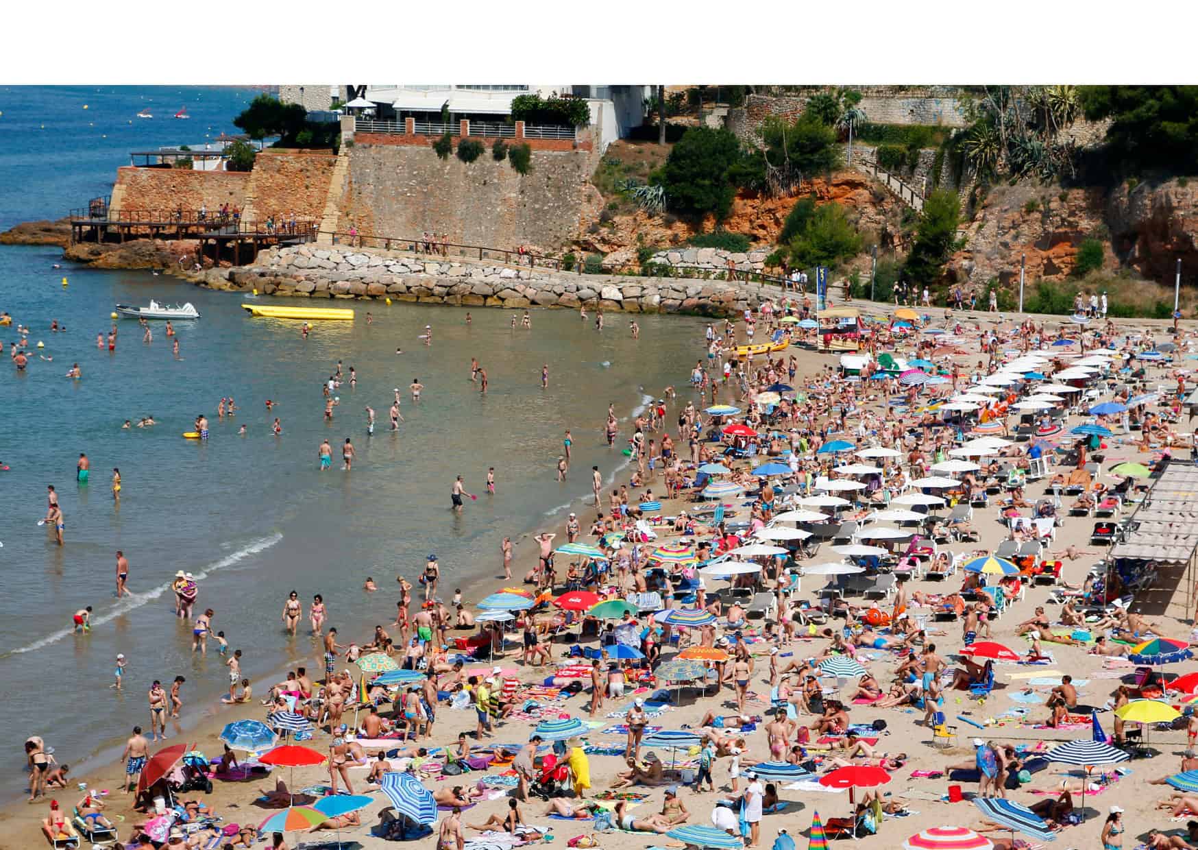 9 European Beach Habits That Shock First Time Tourists 3