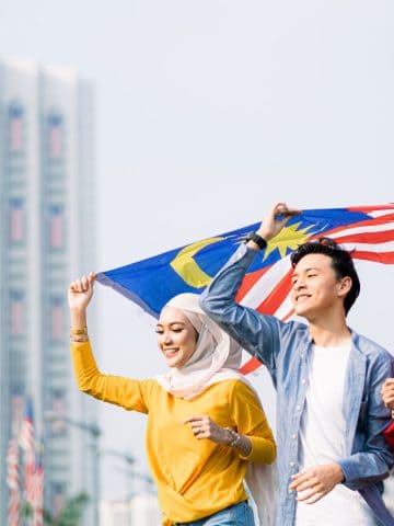 Don't Do This In Malaysia: 20 Things Not to Do in Malaysia