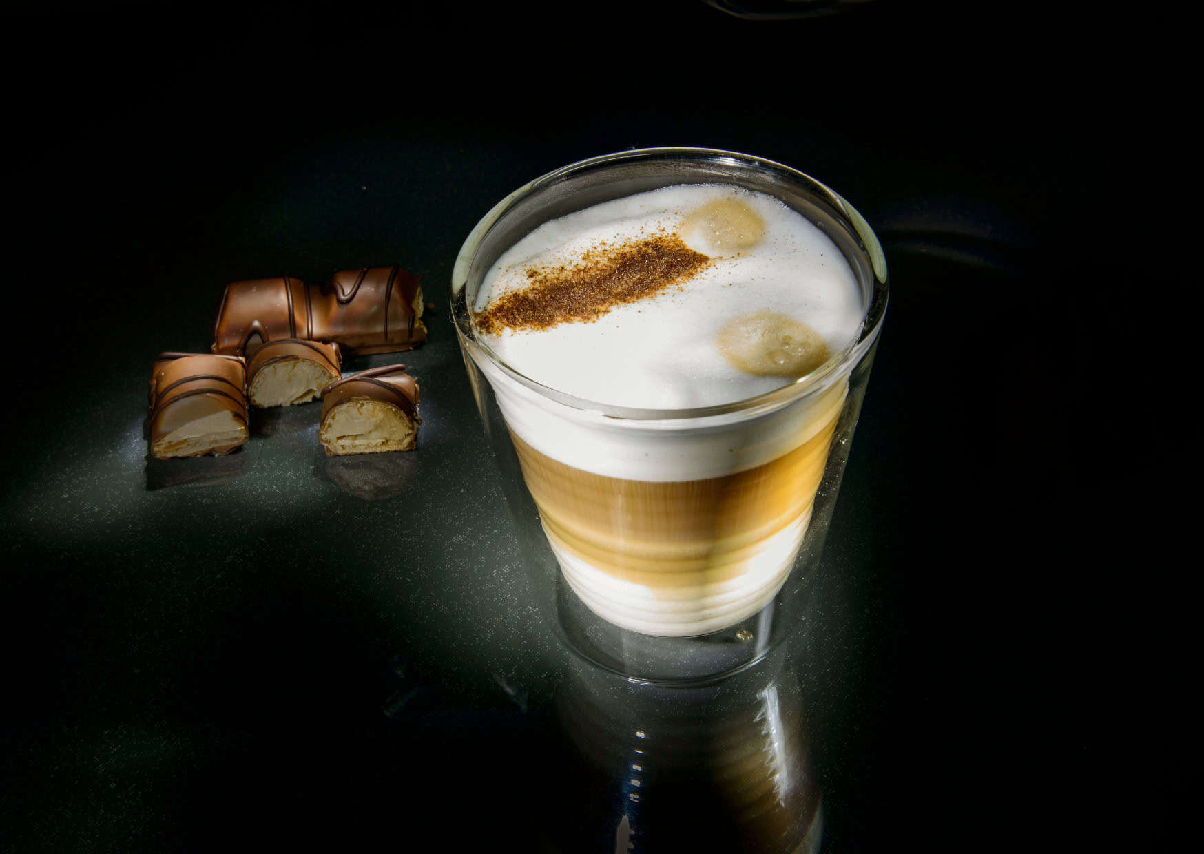 The Coffee Date Etiquette in Europe That Surprises American Women 1 The Coffee Date Rules Nobody Tells American Women in Europe 2