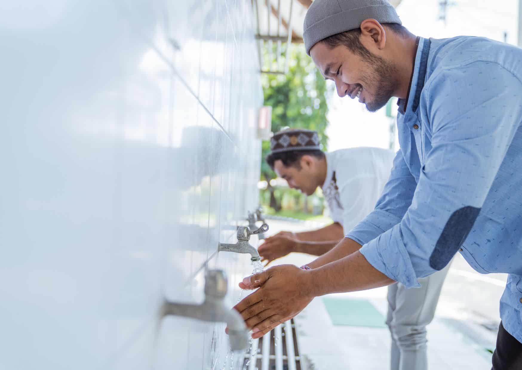 10 Unspoken Rules of Visiting a Middle Eastern Country as a Tourist