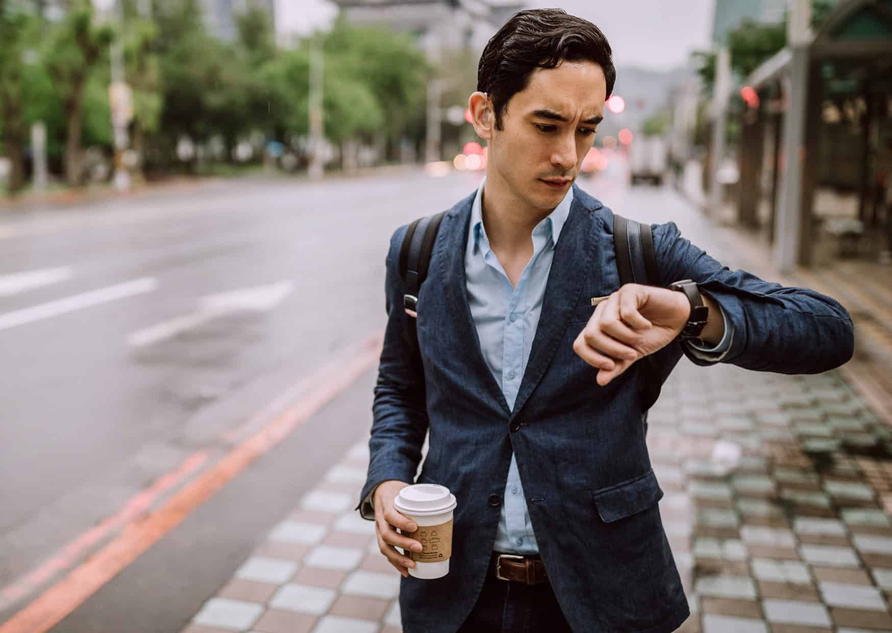 9 Rude Behaviors in Europe That Actually Show Respect — The Cultural Manners Tourists Always Misread 7 9 Luxury Items in America That Europeans Consider Basic Necessities 2 1