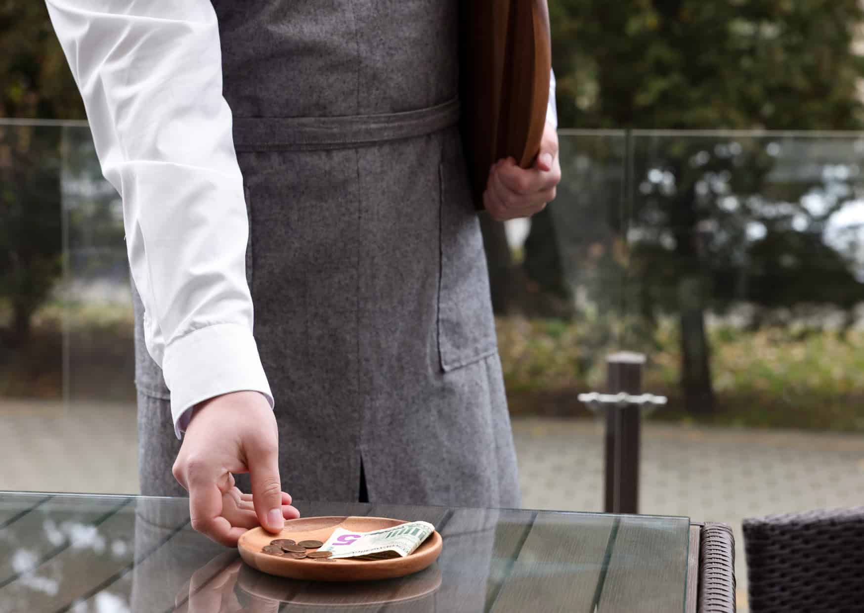 9 Rude Behaviors in Europe That Actually Show Respect — The Cultural Manners Tourists Always Misread 4 9 Luxury Items in America That Europeans Consider Basic Necessities 5 2