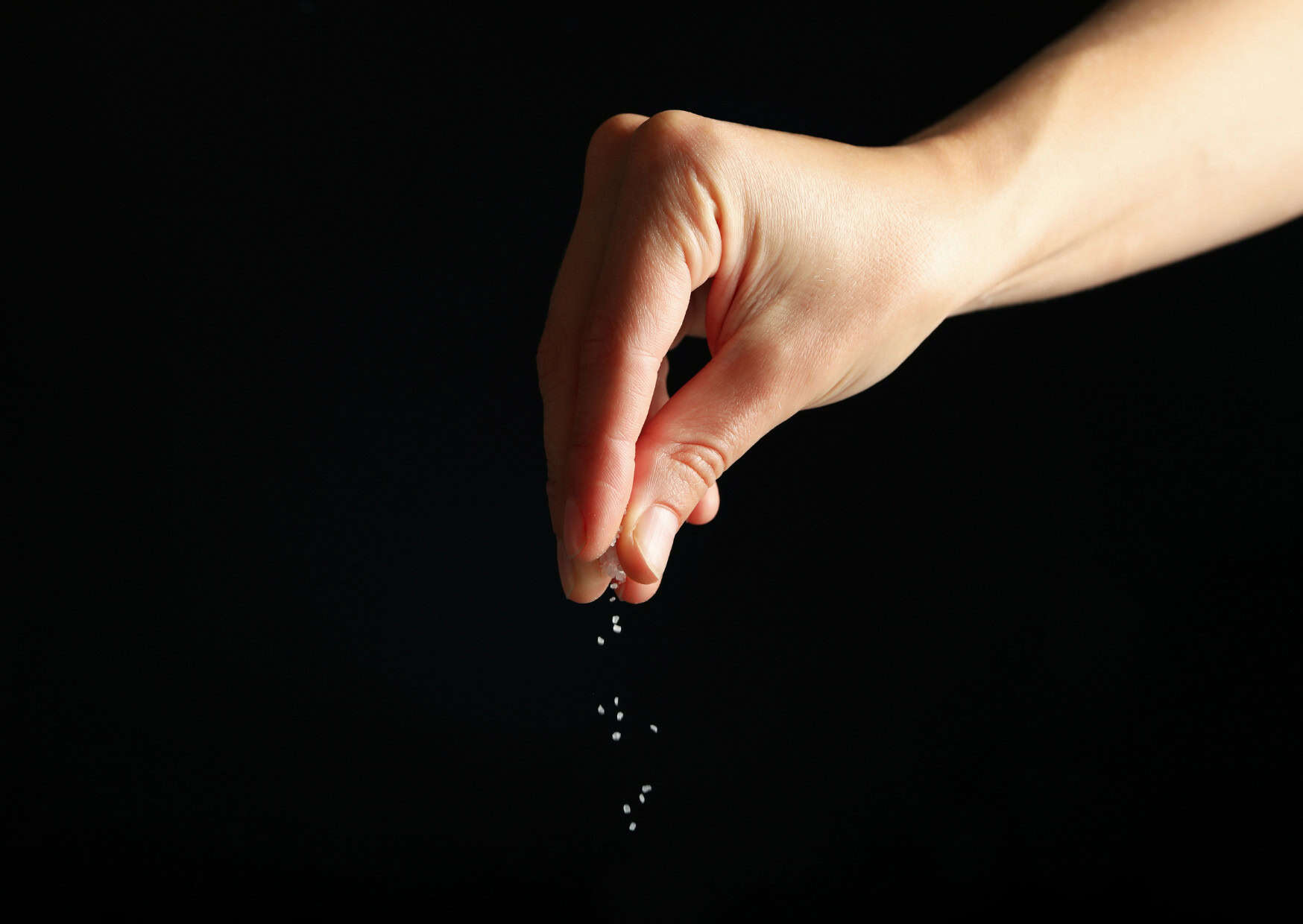 9 Table Manners Europeans Judge Americans For Breaking 5