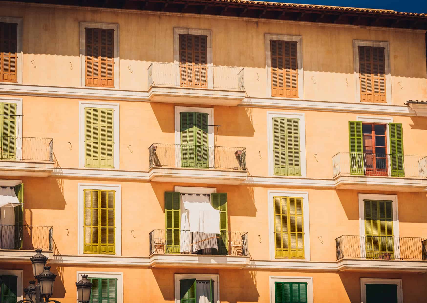 Why Europeans Say No to Air Conditioning — Even When It’s 100°F Outside 6 Reasons Europeans Refuse To Use Air Conditioning