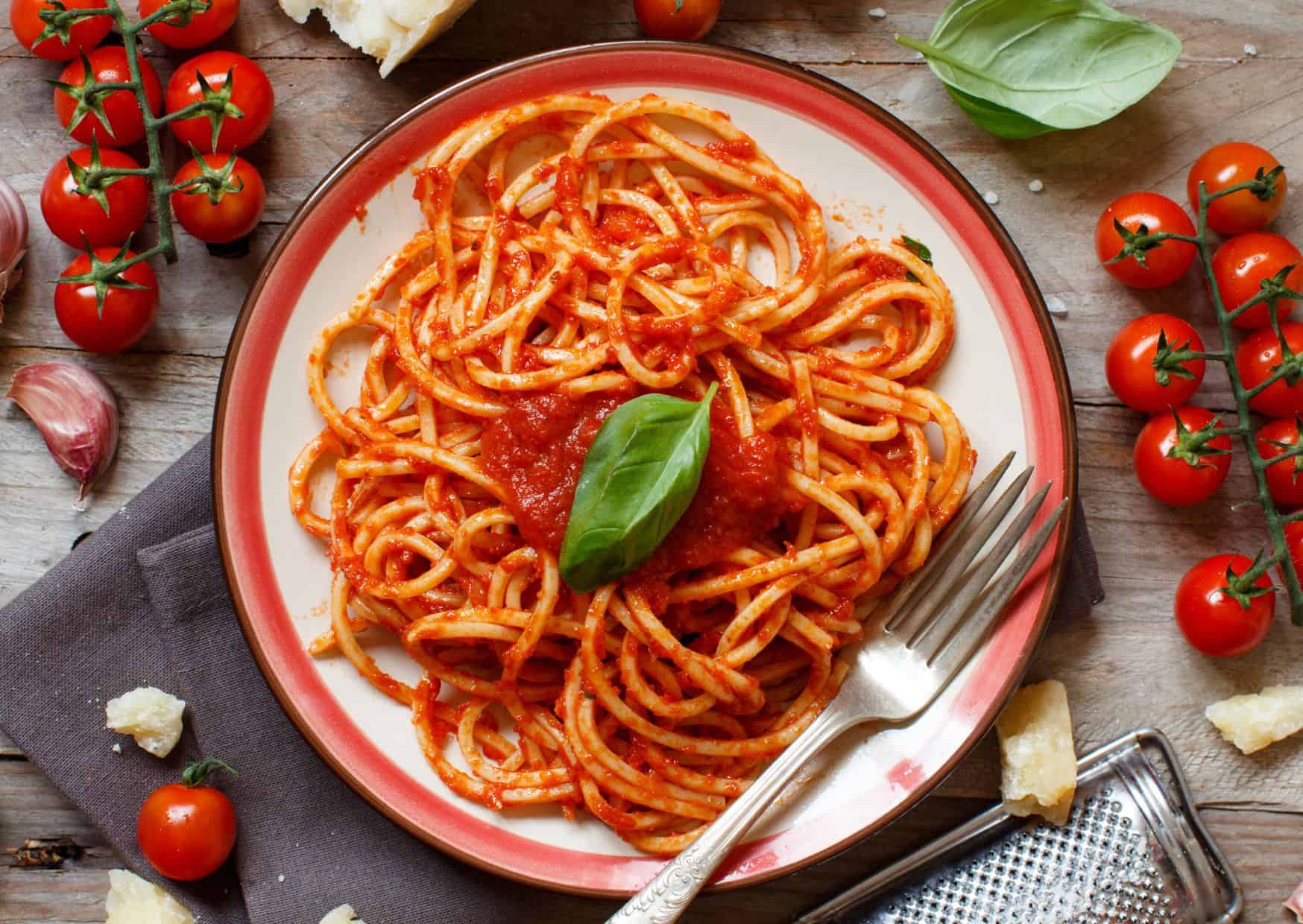 How To Make Spaghetti a la Chitarra (Recipe Guide)