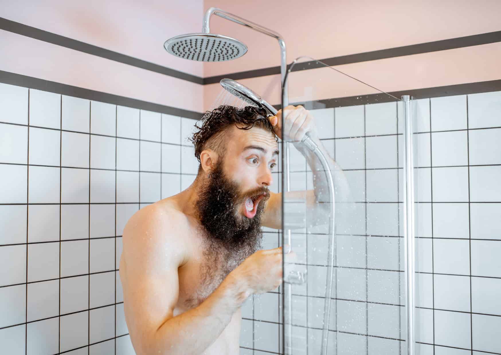 The European Shower Habit That Americans Find Completely Backwards 3