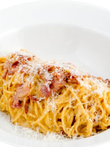 How To Make Pasta alla Carbonara (The Authentic Roman Way) - Recipe Guide