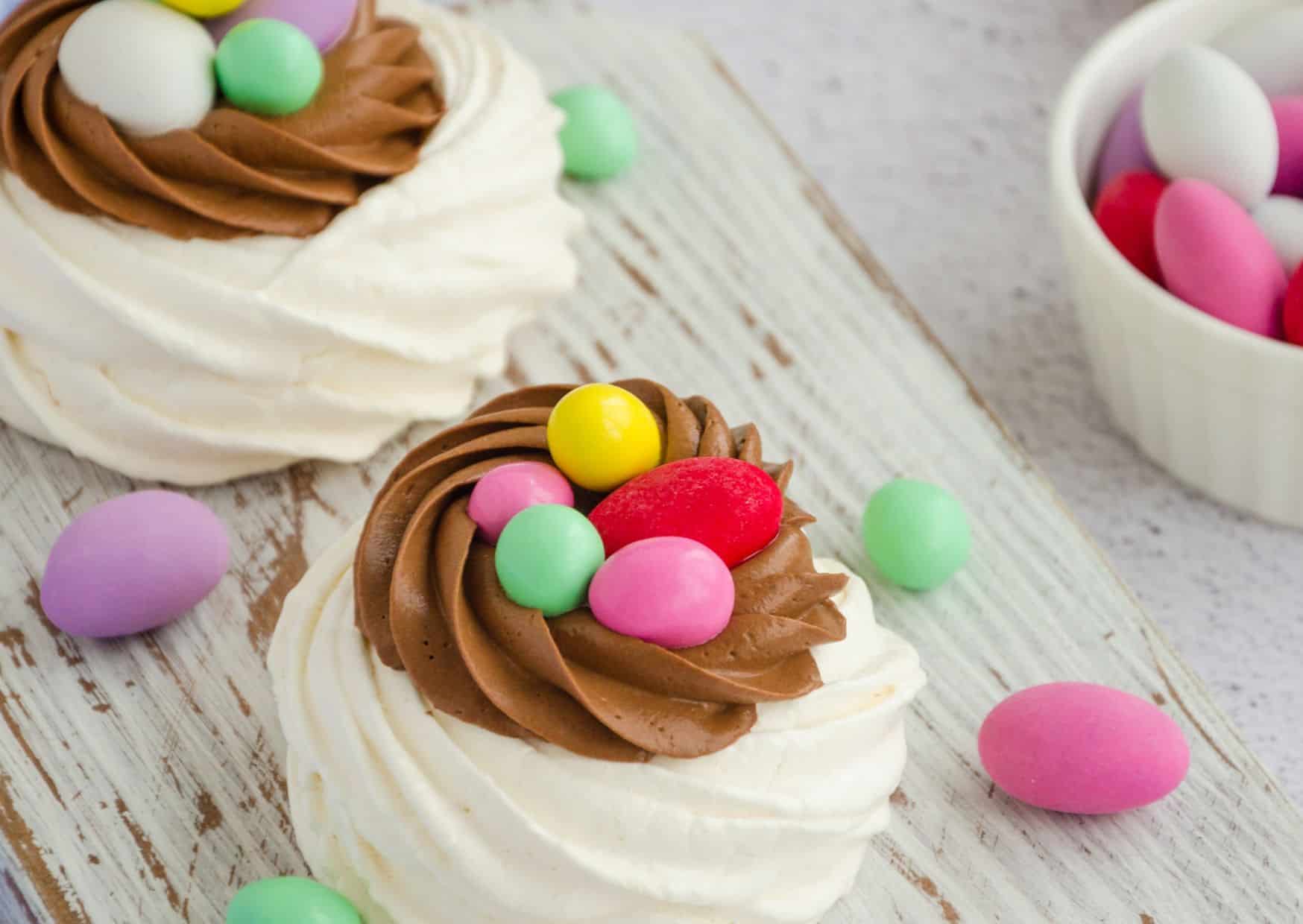 7 Easy Easter Recipes to Cook at Home (Recipe Guide) 7 Mini Chocolate Nests (No Bake)