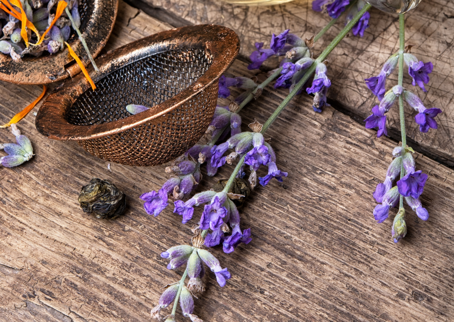 The Smells Europeans Associate With Luxury (That Americans Would Find Strange) 4 Smells Europeans Associate With Luxury 4