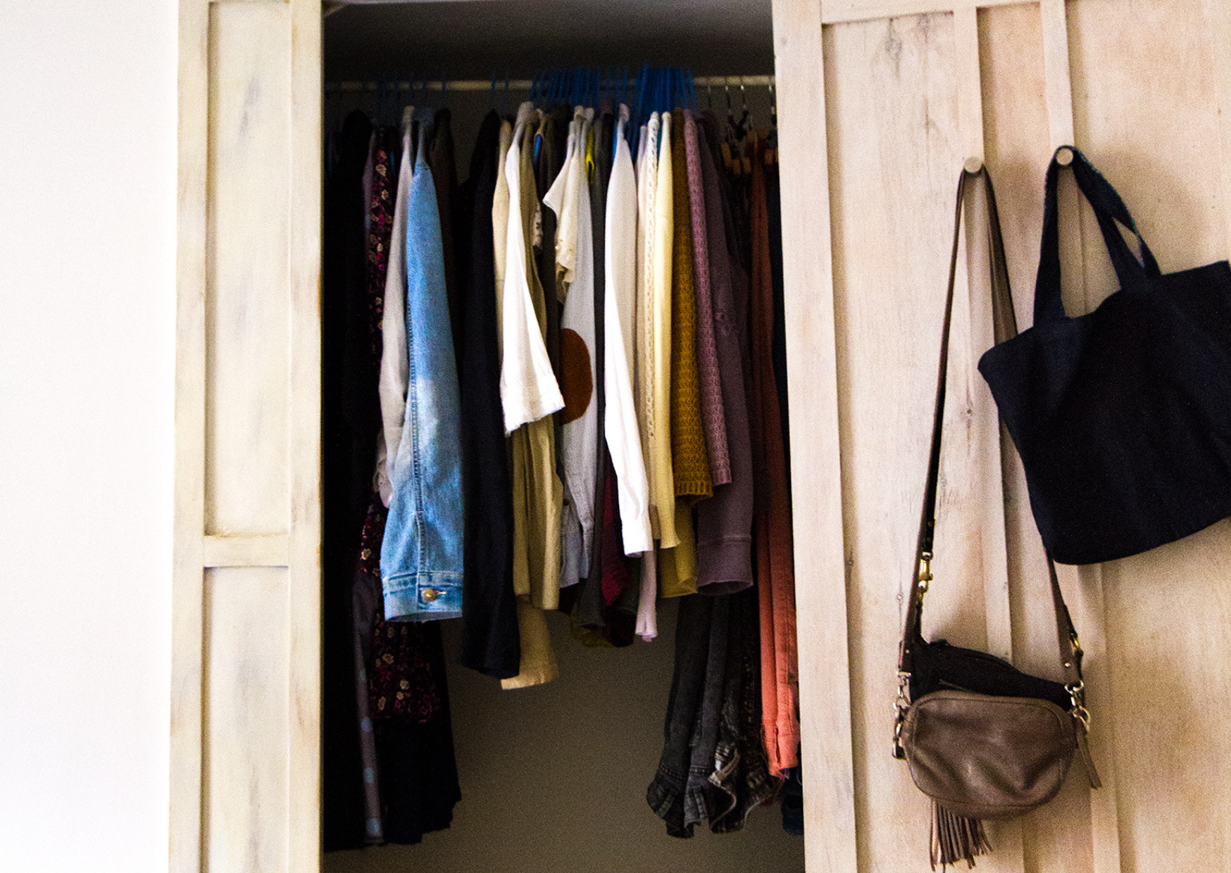 Why Europeans Completely Change Their Wardrobes Every Season 5