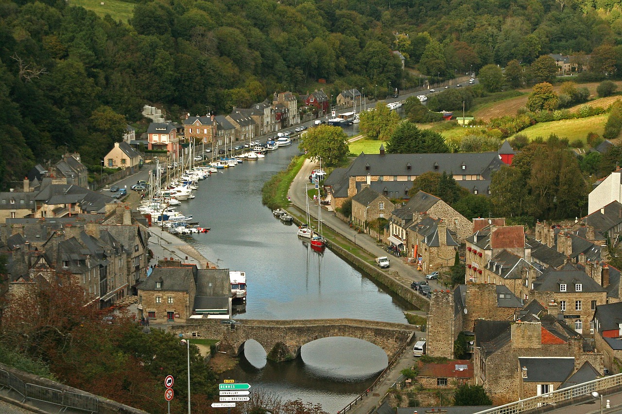dinan