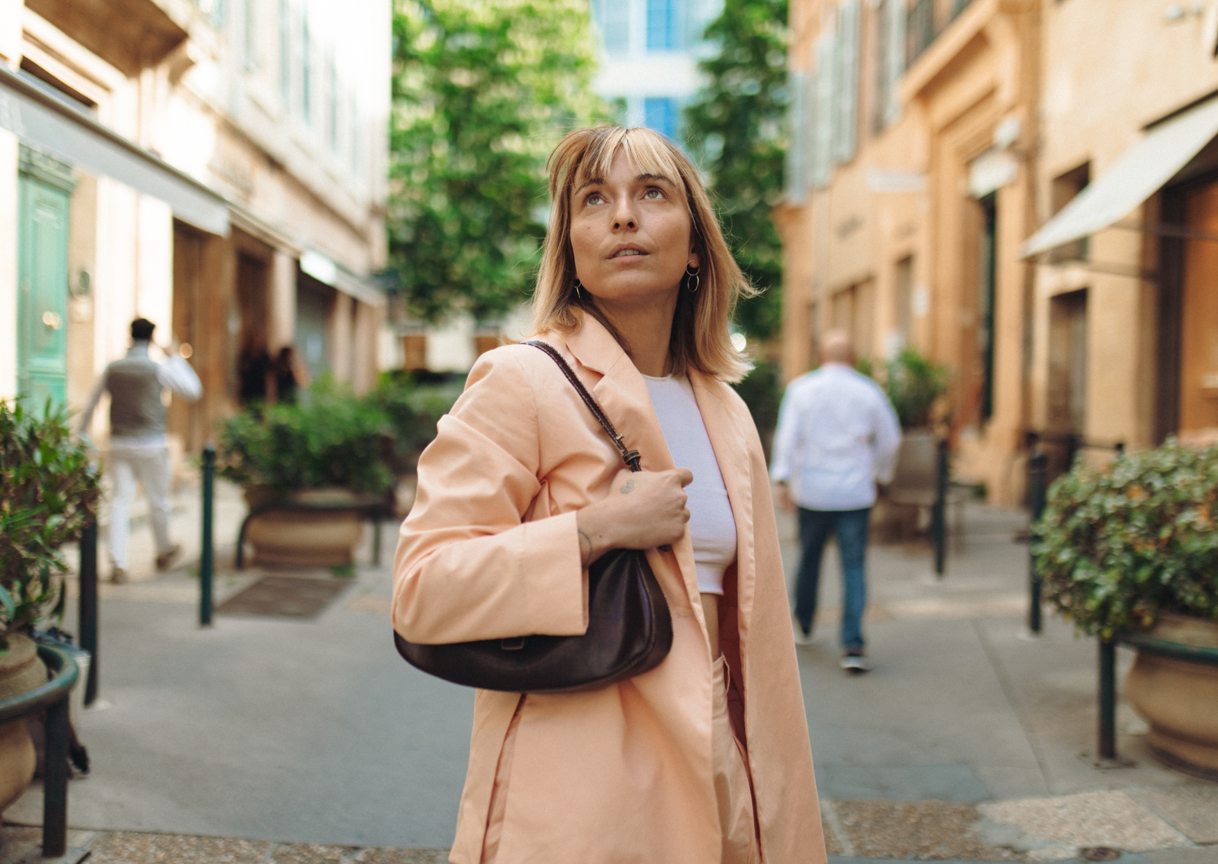 9 Wardrobe Staples French Women Own That American Women Would Never Buy 8 Wardrobe Staples French Women Own 8