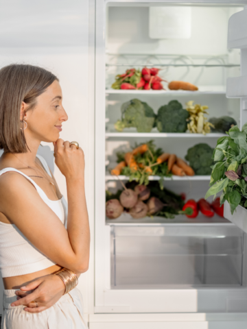 Why Mediterranean People Never Store These Items Together In Their Kitchen