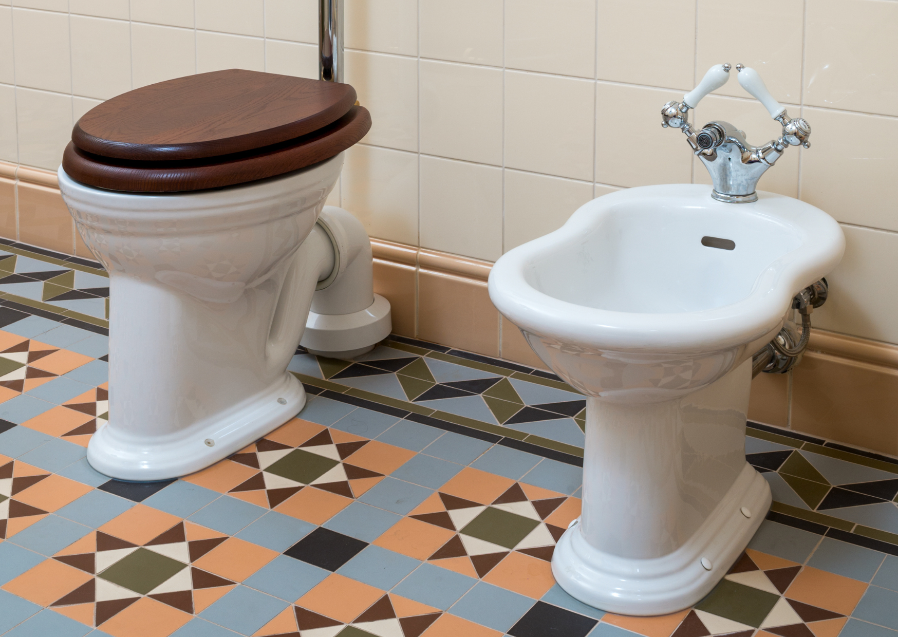 Why Americans Can’t Accept This Common European Bathroom Fixture 3 European Bathrooms 6