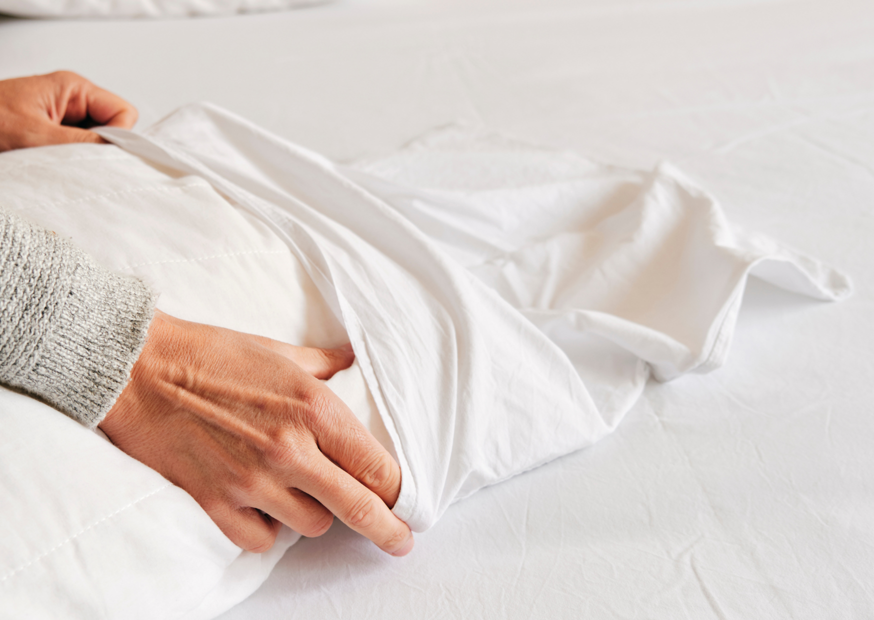 Why European Pillowcases Have This Feature That American Allergists Say Harbors Mites 1 European Pillowcases