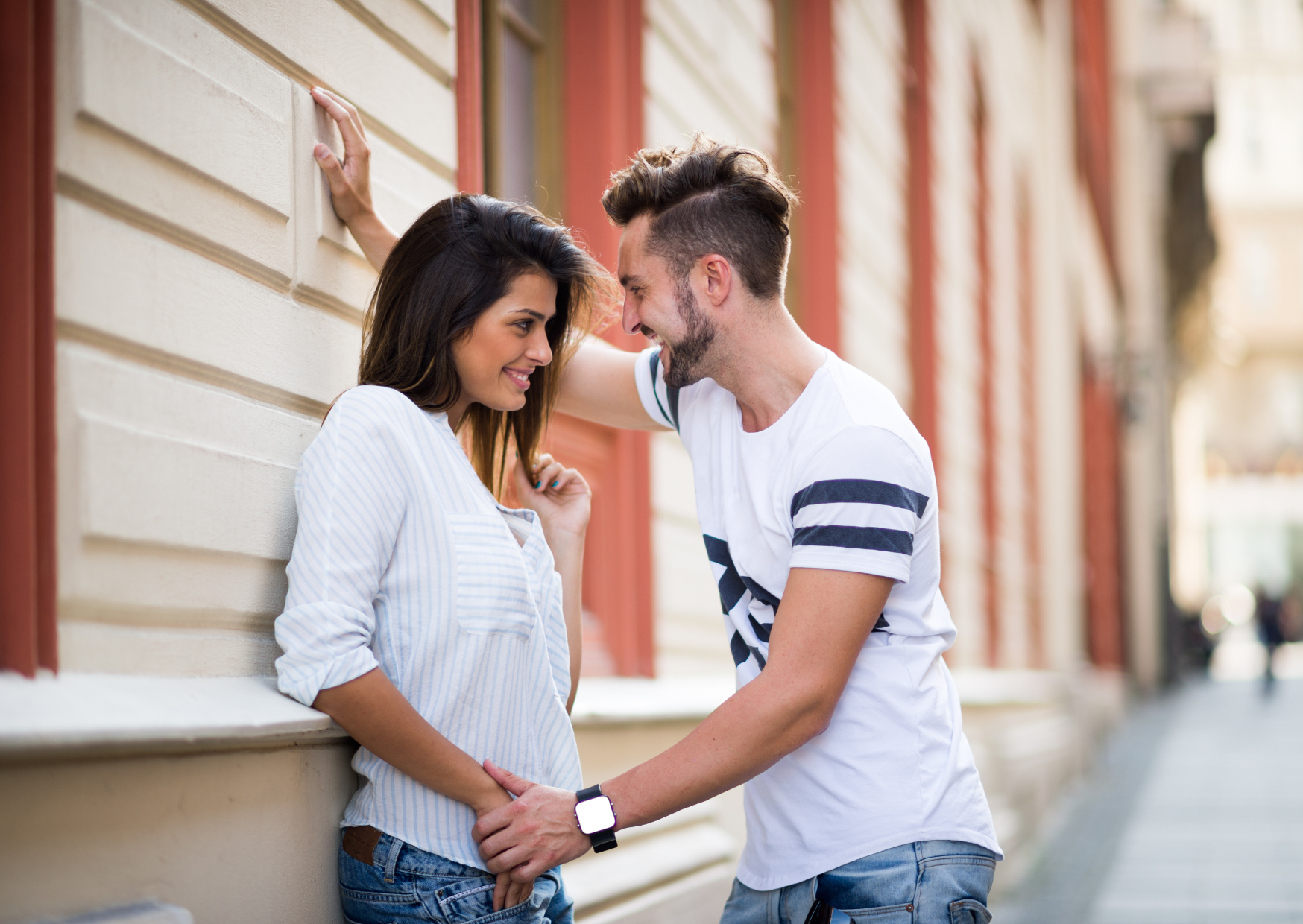 Why Europeans Talk About Money on First Dates (And Why Americans Can’t Handle It) 5 European on a First Date 8