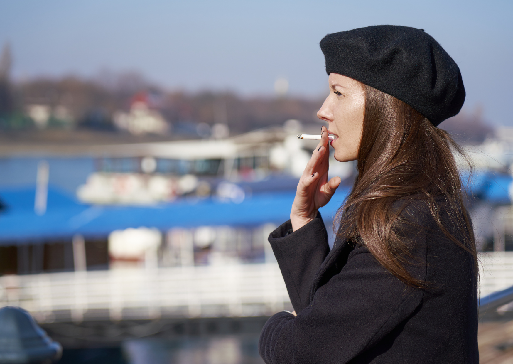 The Friendship Habit in France That Americans Think Is Romantic 4 French Friends Do This 6