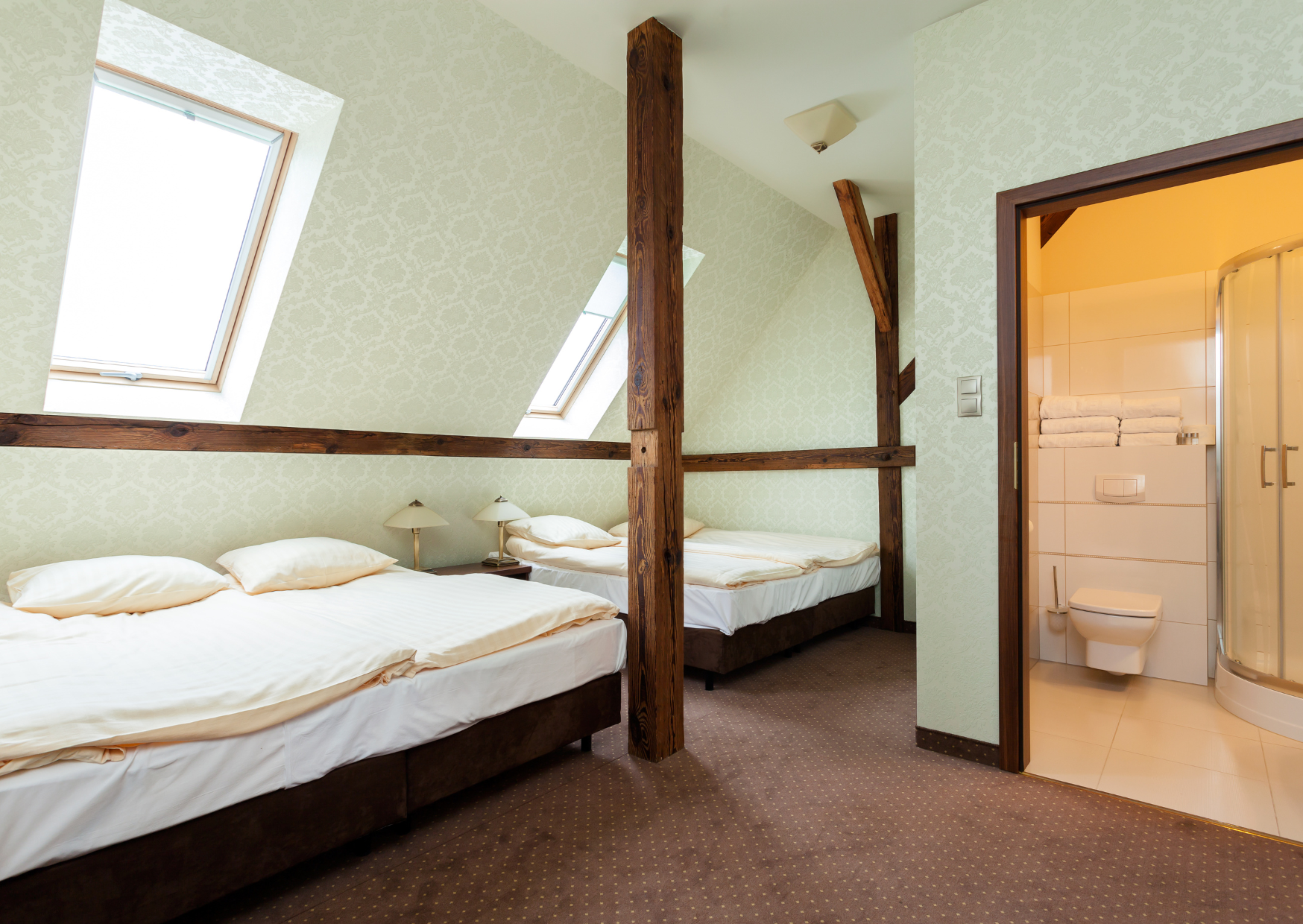 Hotel Room Feature Europeans Expect 4