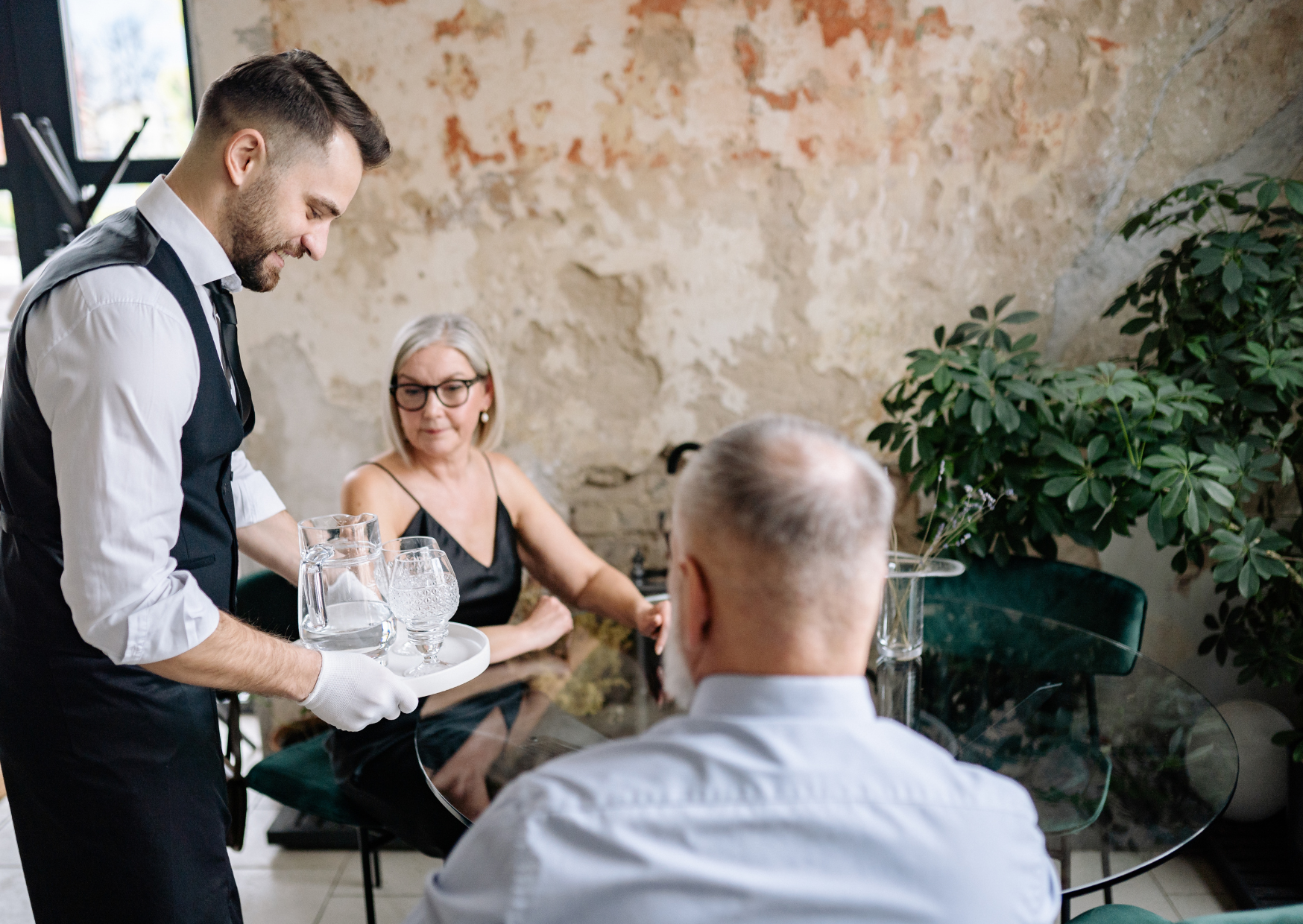 Italian Couples Split Bills 2