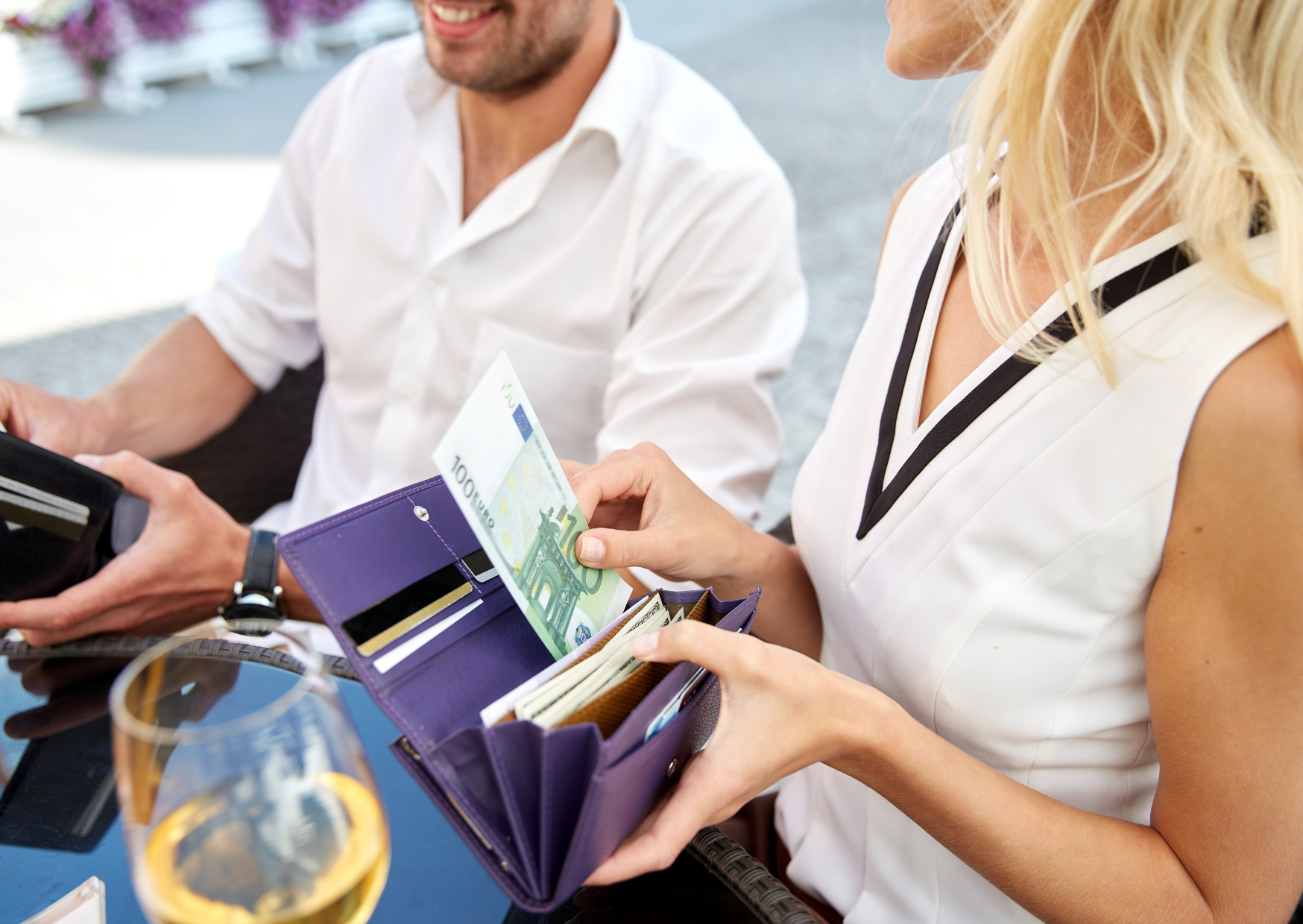 Italian Couples Split Bills 5