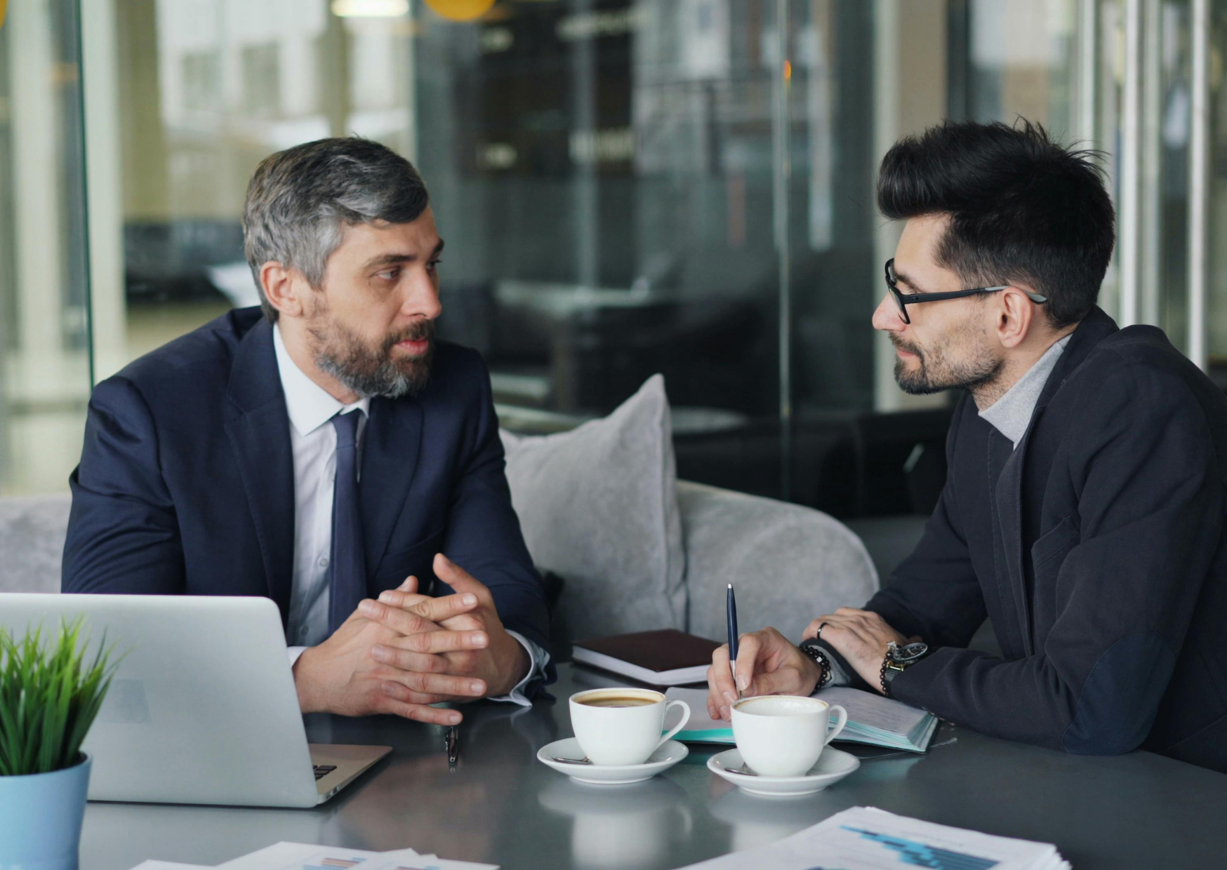 Polite American Gesture That Spanish People Consider Deeply Insulting 5