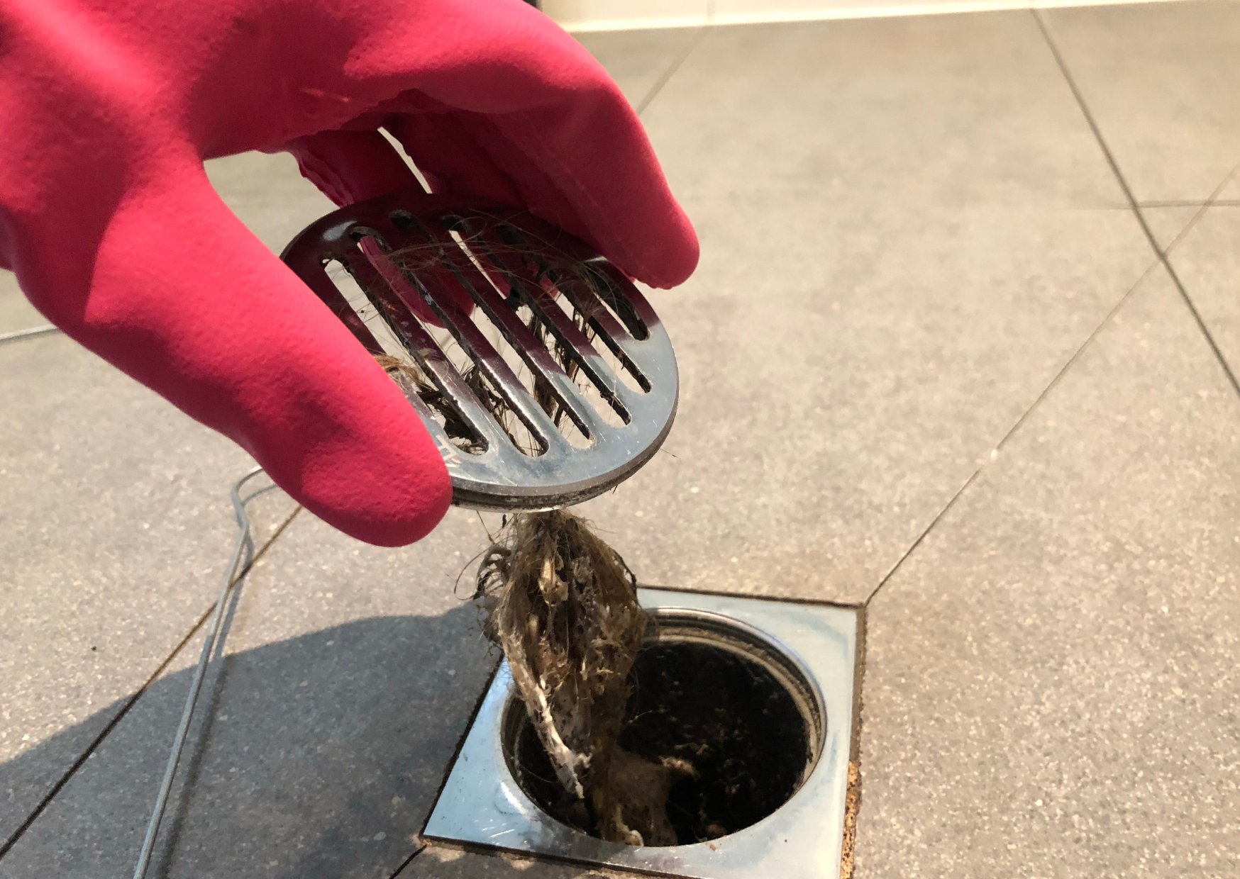 Why Italians Shower This Way And Americans Are Always Shocked 5 Shower Drain Habit Italians Have 2