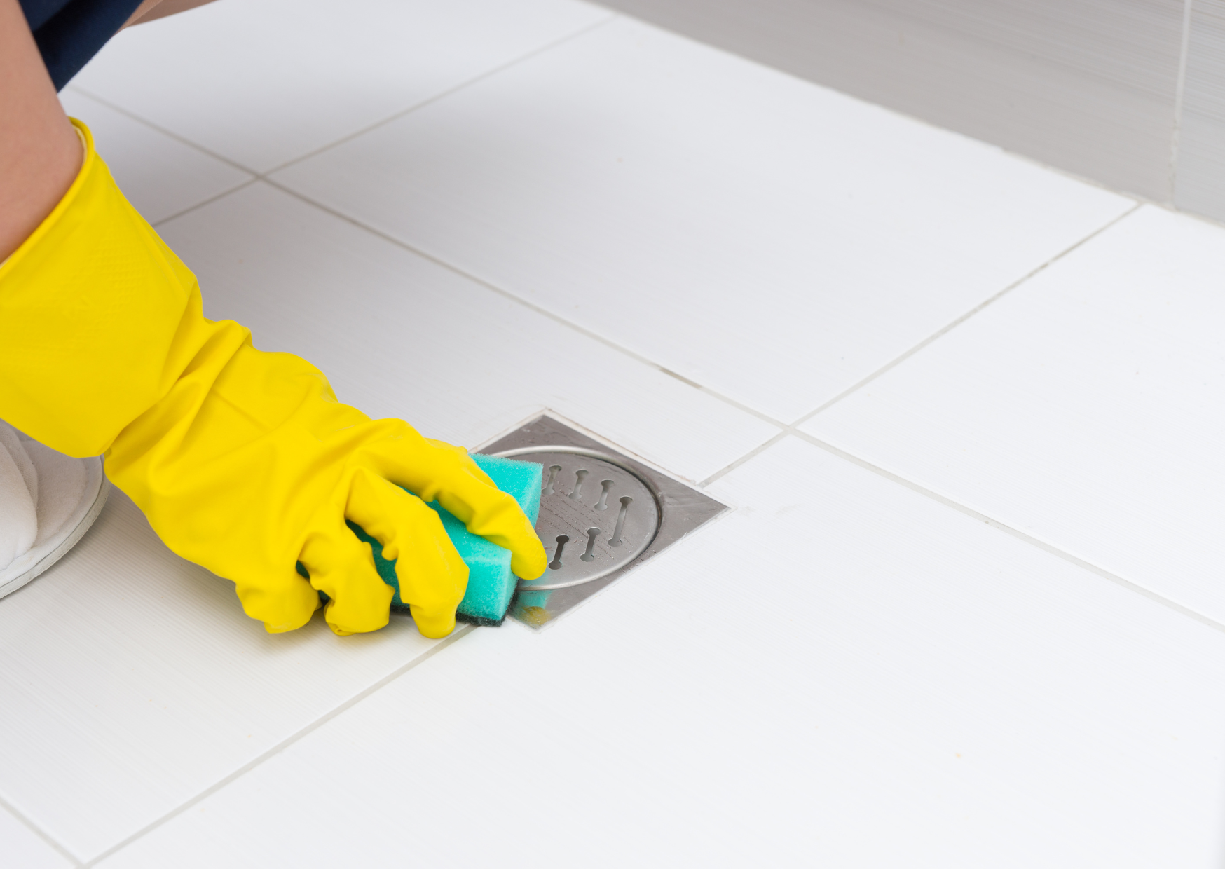 Why Italians Shower This Way And Americans Are Always Shocked 6 Shower Drain Habit Italians Have 4