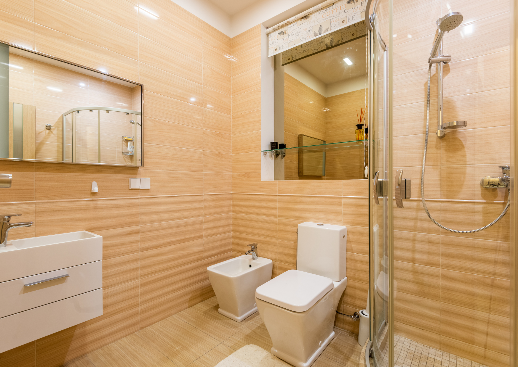 Why Italians Shower This Way And Americans Are Always Shocked 3 Shower Drain Habit Italians Have 7