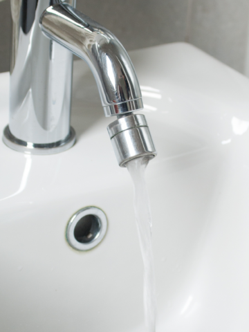 The Bidet Temperature Setting French Prefer That American Tourists Scream At