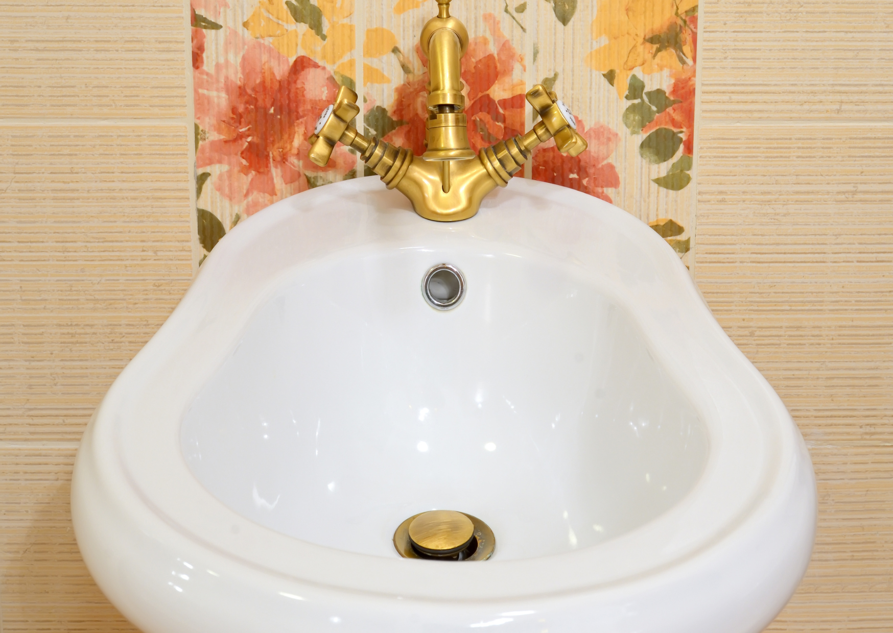 The European Shower Habit That Americans Call Disgusting Until They Try It 1 Bidet Temperature Setting French Prefer 5