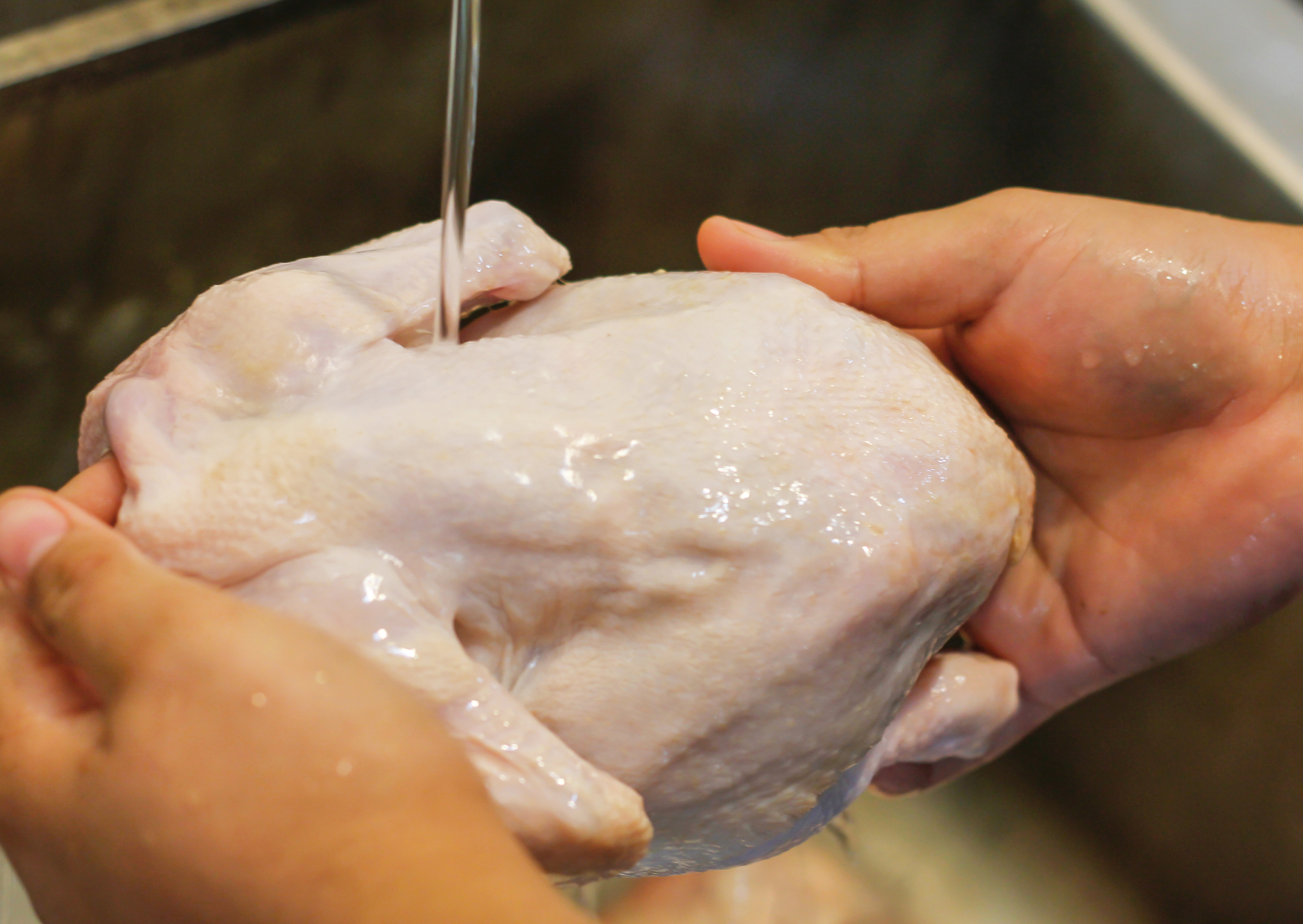 Why Spanish Cooks Handle Chicken in a Way That Horrifies American Food Experts 1 Chicken Prep Habit 3