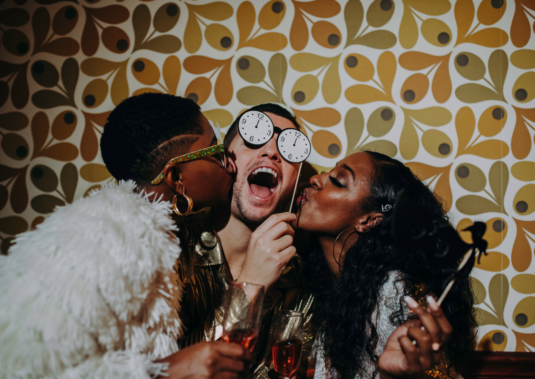 Why Italian Husbands Kiss Their Friends in Ways American Wives Consider Affairs 3 Italian Husbands Kiss Their Friends