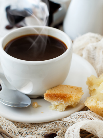 Why Italians Drink Coffee at This Temperature That Burns American Throats