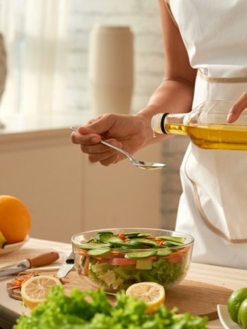 Why Spanish Grandmothers Cook With This Oil That American Hearts Can’t Process