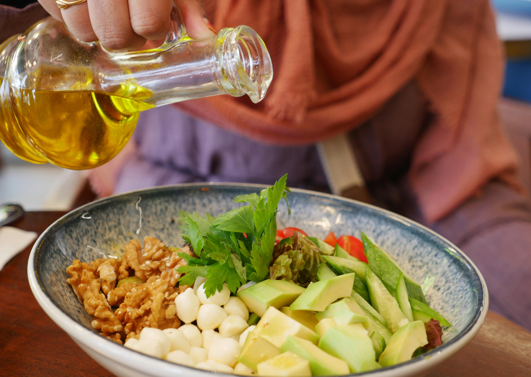 Spanish Grandmothers Cook With This Oil 5