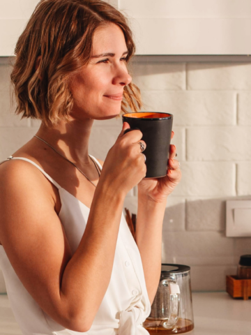 Why Spanish People Brush Their Teeth After Coffee While Americans Do It Before