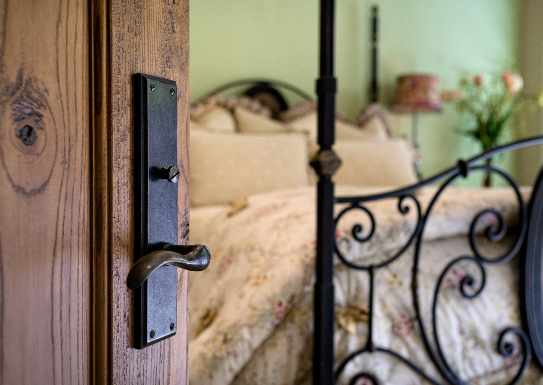 Why Italian Couples Keep Their Door Open During This That Shocks American Guests 6