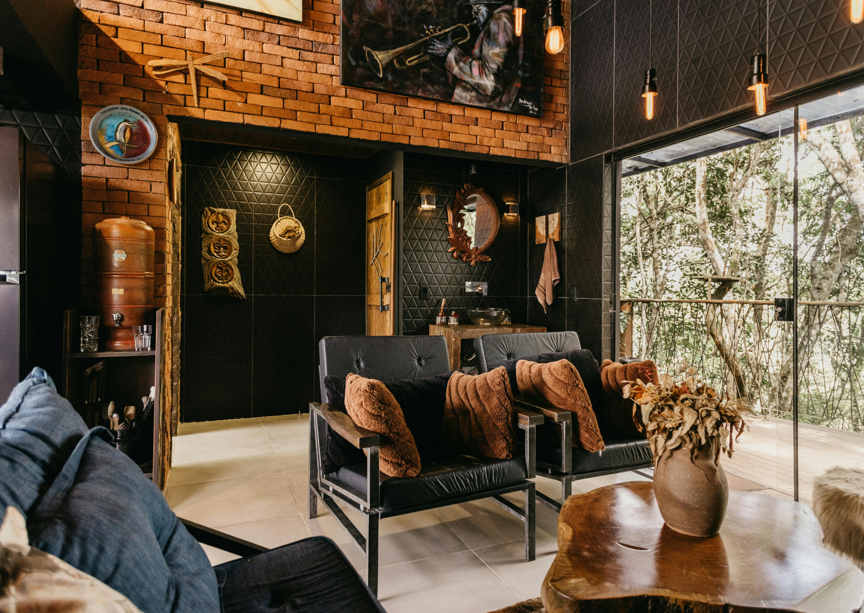 The Airbnb Damage Claim Complaints That Triggered Alarm Bells for U.S. Guests in Europe 1 Airbnb Damage Claim Complaints 2