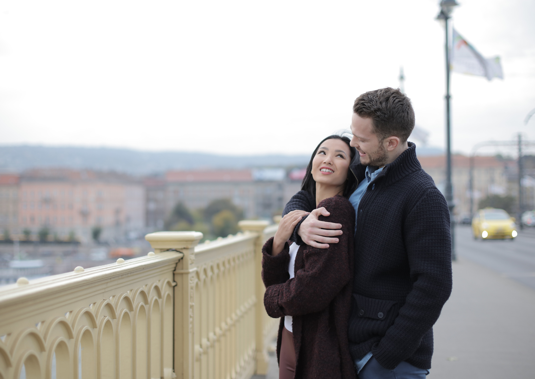 Why European Men’s First Date Behavior Shocks American Women 3 European men 4