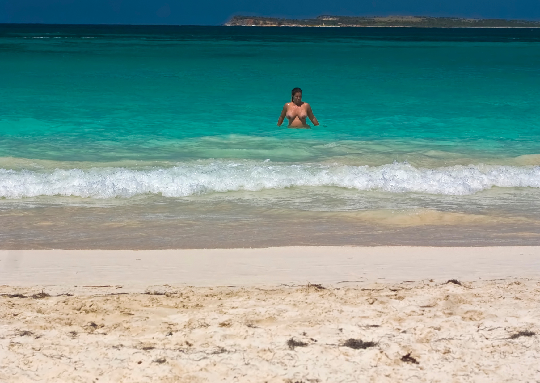 The Nude Beach Where 80-Year-Old French Play Volleyball Americans Can’t Watch 2 French naturist beach 3